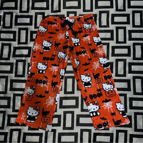 Halloween Hello Kitty Pajamas *Authentic*